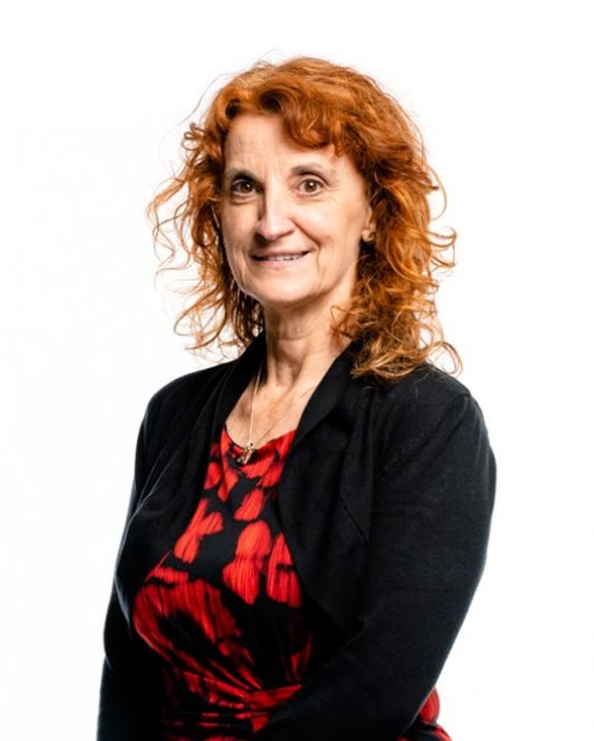 Elaine Walker, MYP Individuals & Societies / DP History and TOK Teacher / MUN Coordinator